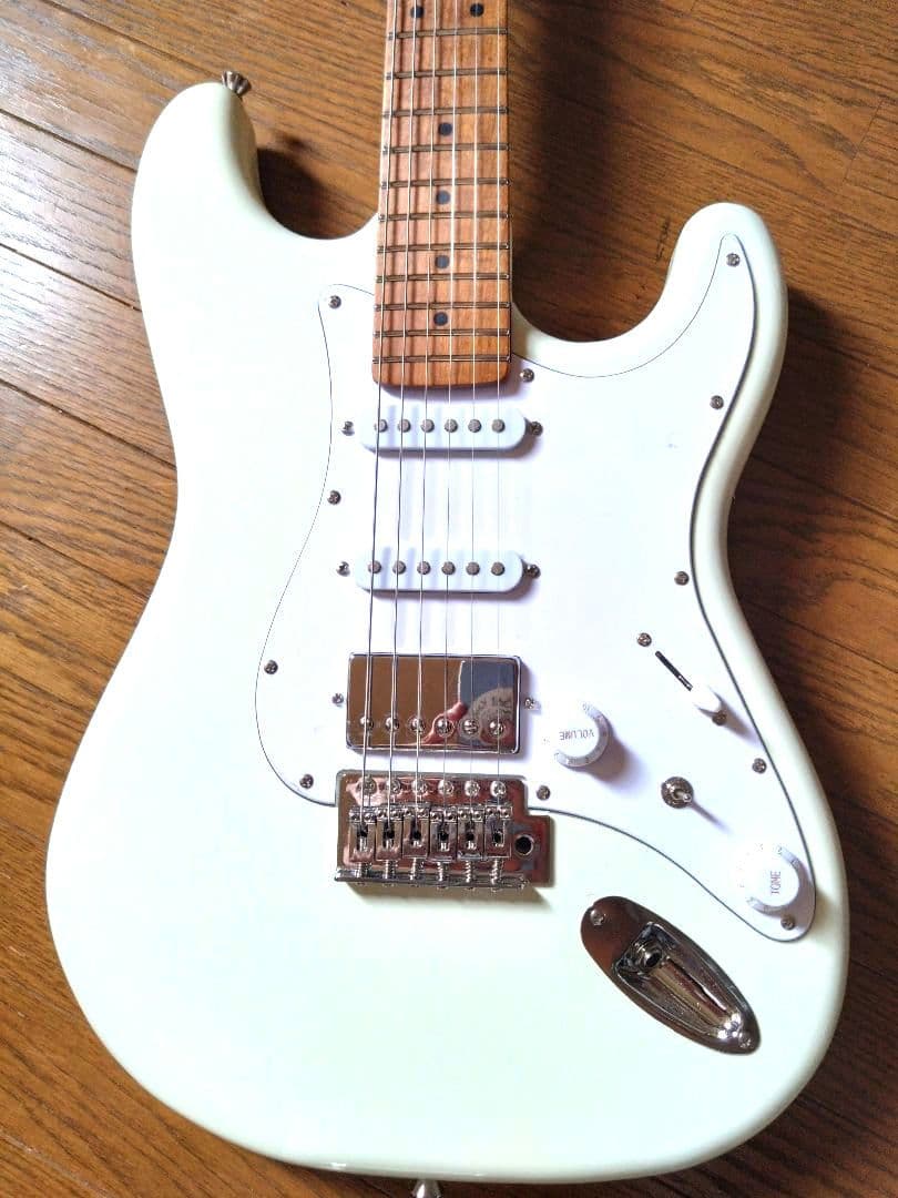 Eris Nestia ストラトキャスター ローステッドネック 新品同様！