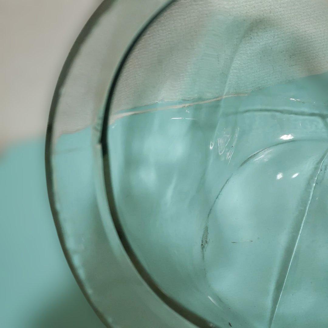 昭和レトロガラス製丸い瓶　 金属製蓋付き