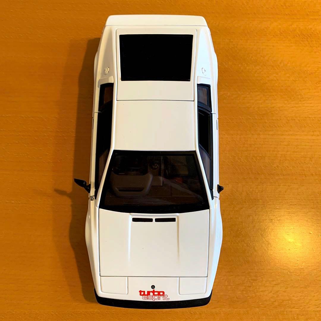 オートアート1/18 LOTUS esprit turbo ※少々難あり