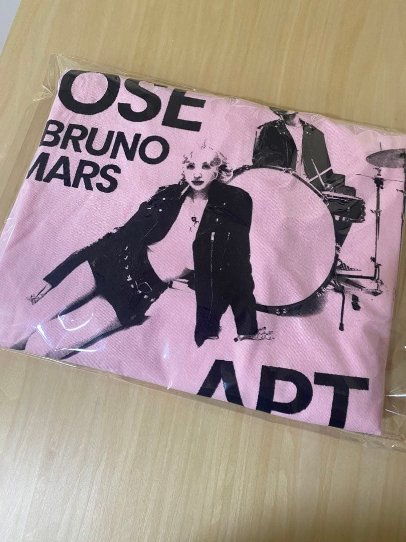 公式　ROSE APT. Tシャツ　ブラックピンク　　　blackpink