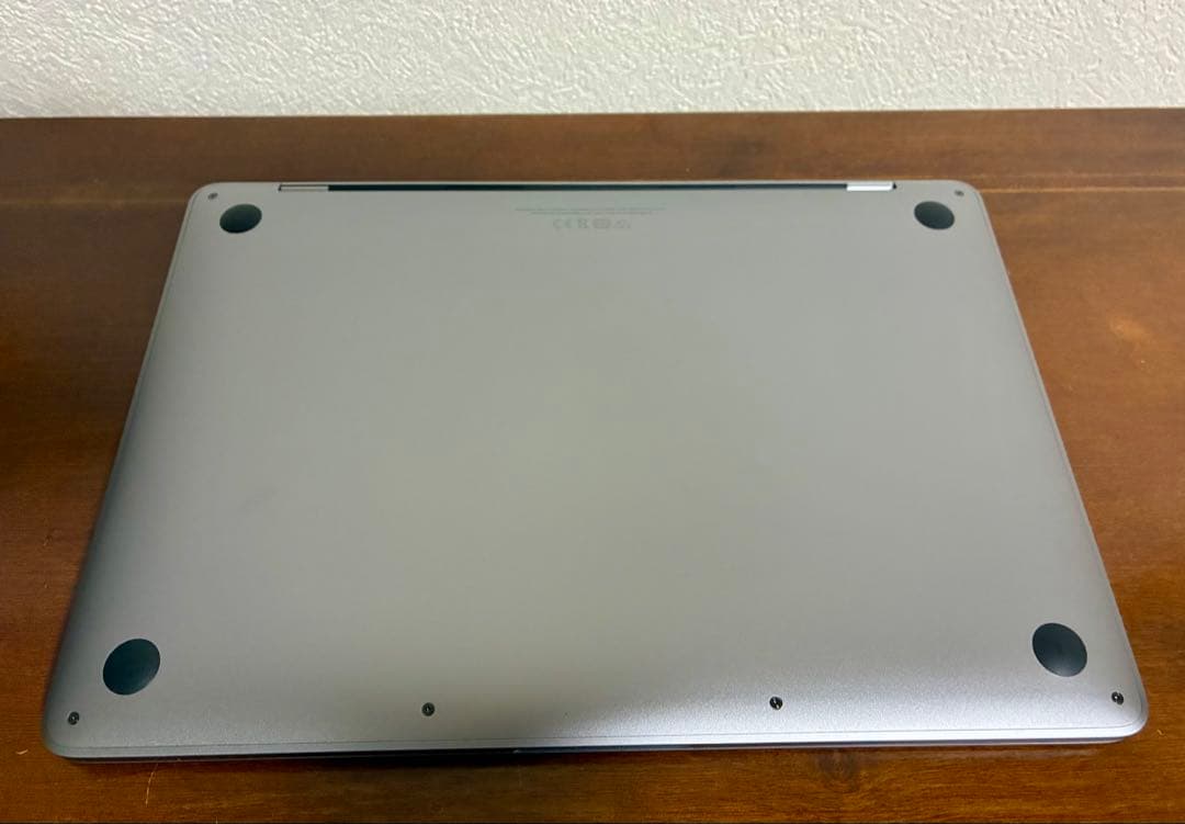 【値下げ】MacBook Pro M2 13” 8GB 512GB