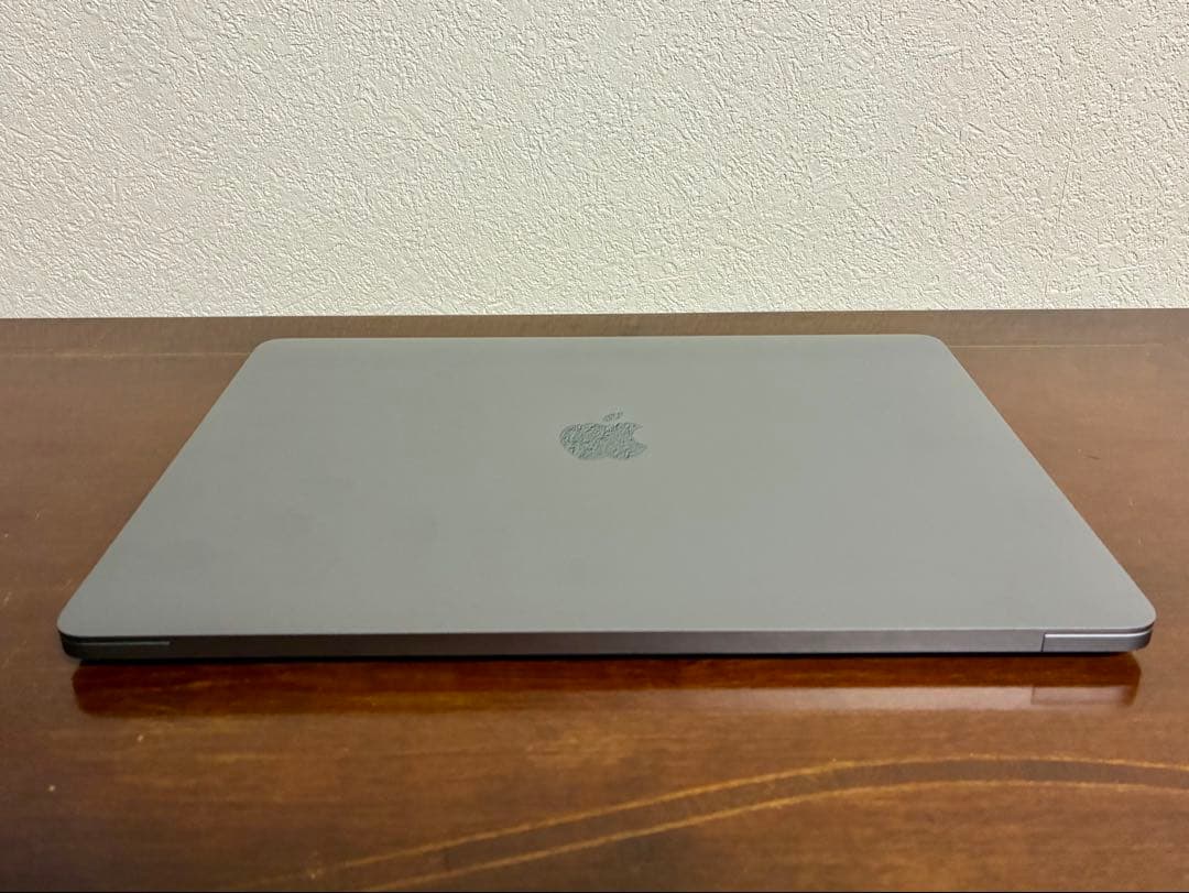 【値下げ】MacBook Pro M2 13” 8GB 512GB