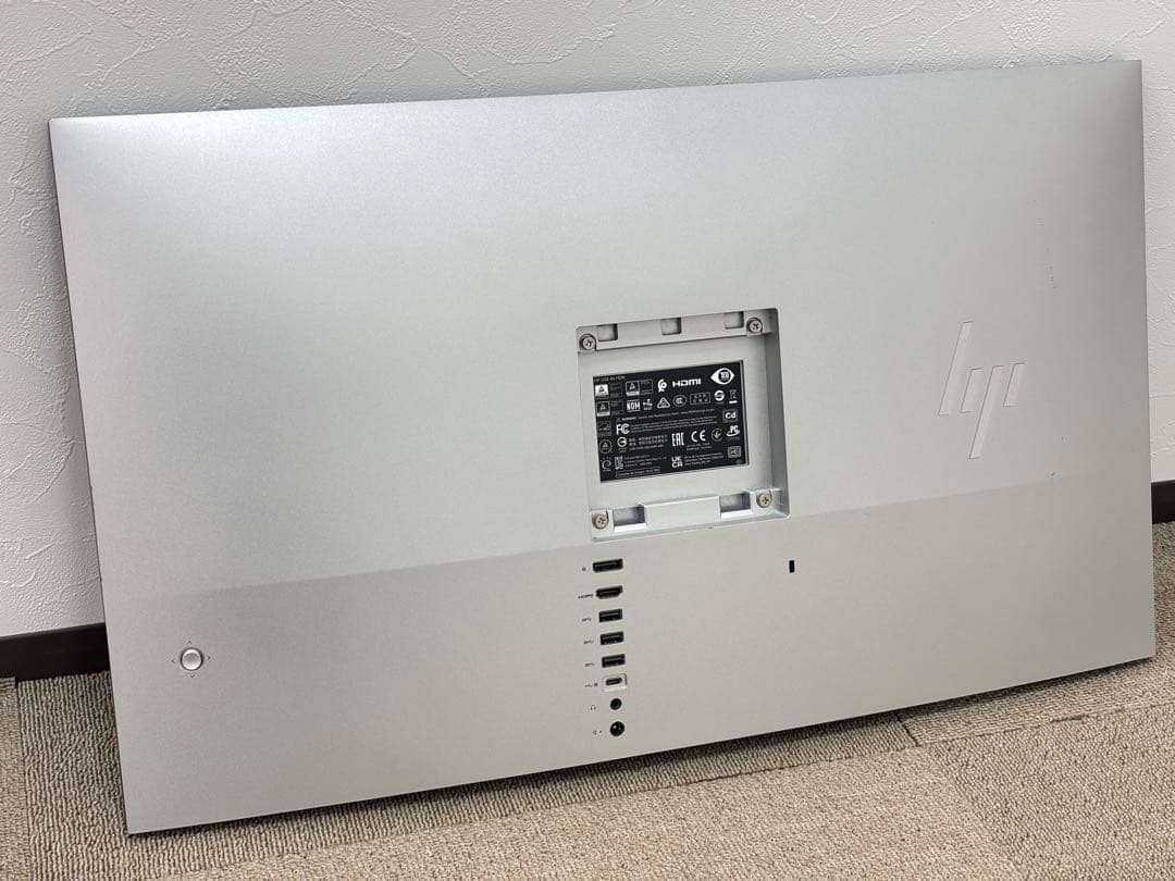 m*5様 HP U28 4K HDRディスプレイ モニター（スタンド無し）