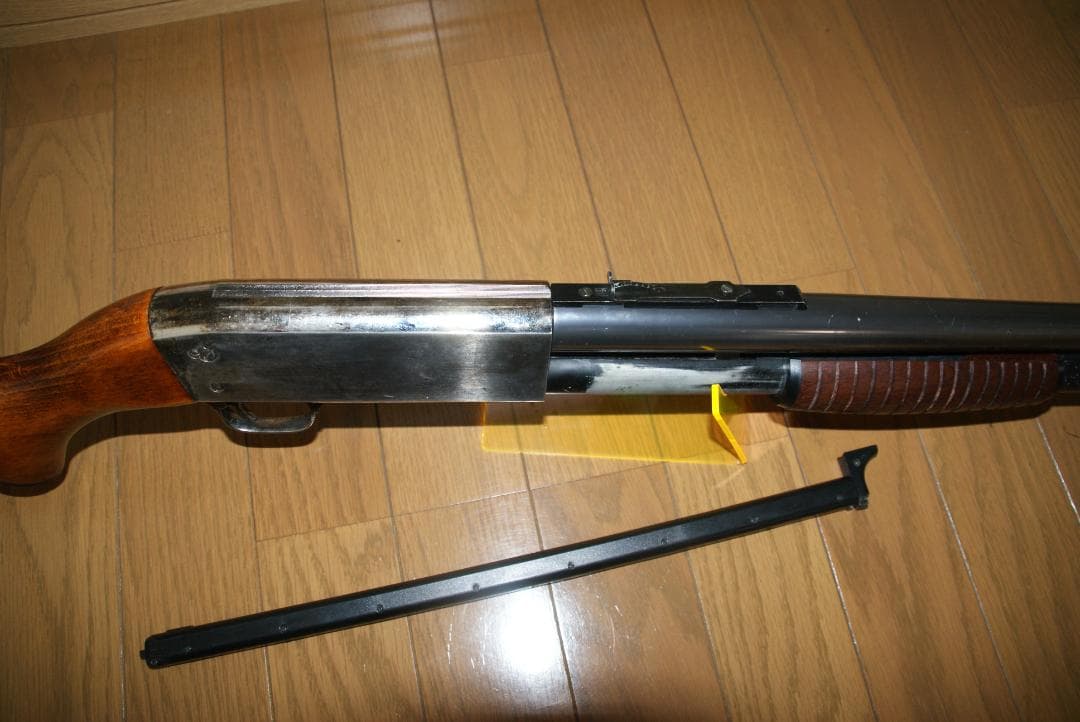 KTW イサカ　M37ショットガン 木製ストック