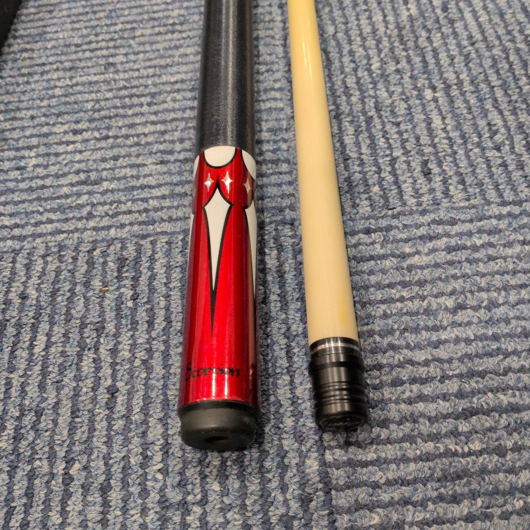 ビリヤードキュー 赤・黒・クリーム スコーピオン
