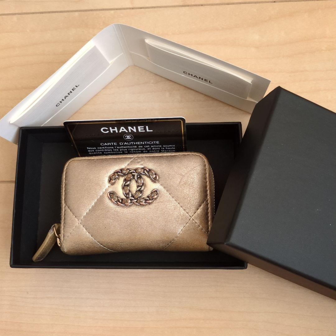 CHANEL ゴールド ケース
