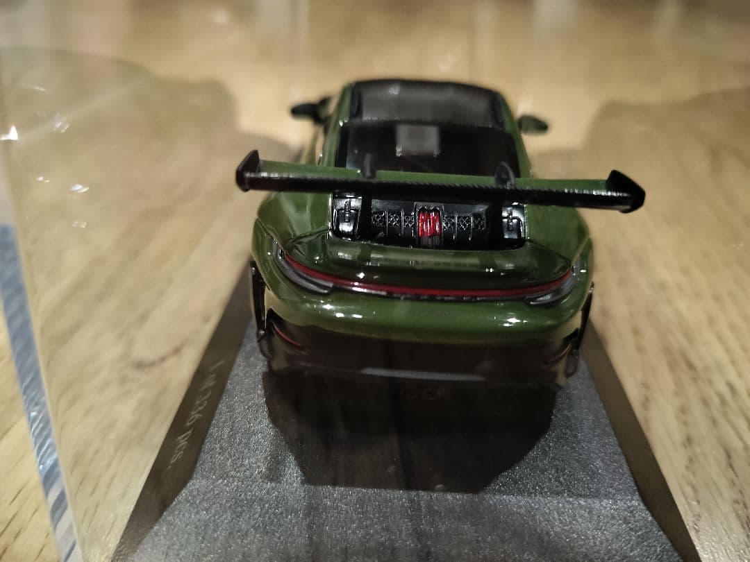 ミニチャンプス ポルシェ 911 GT3RS NATOグリーン