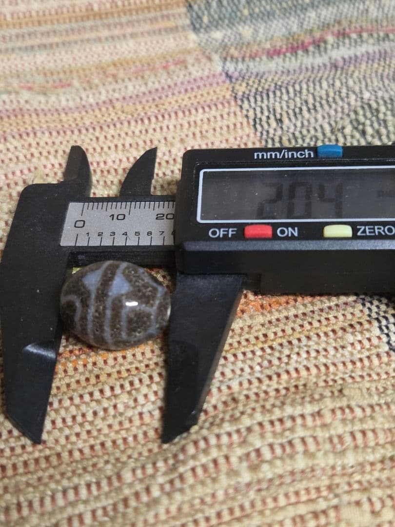 052　天珠　楕円形　虎牙蓮花天珠　dzibeads！