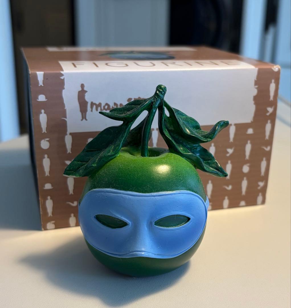 【未使用】マグリット 「リンゴ: フィギュア」