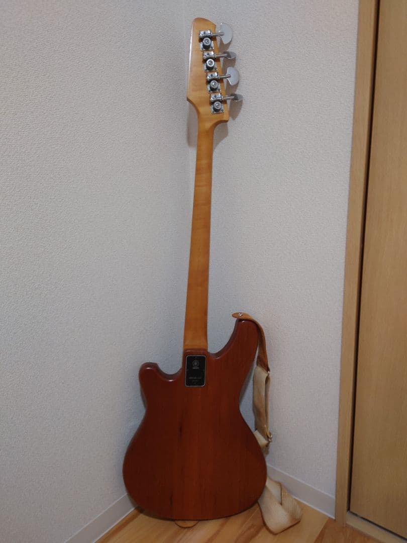 ヤマハ　ベースギター