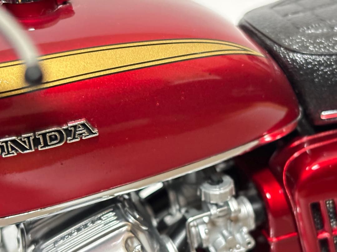 ミニチャンプス 1/6 ホンダ CB750 レッドメタリック　1968