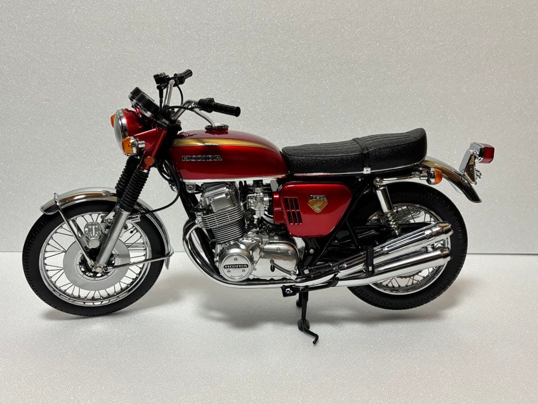 ミニチャンプス 1/6 ホンダ CB750 レッドメタリック　1968