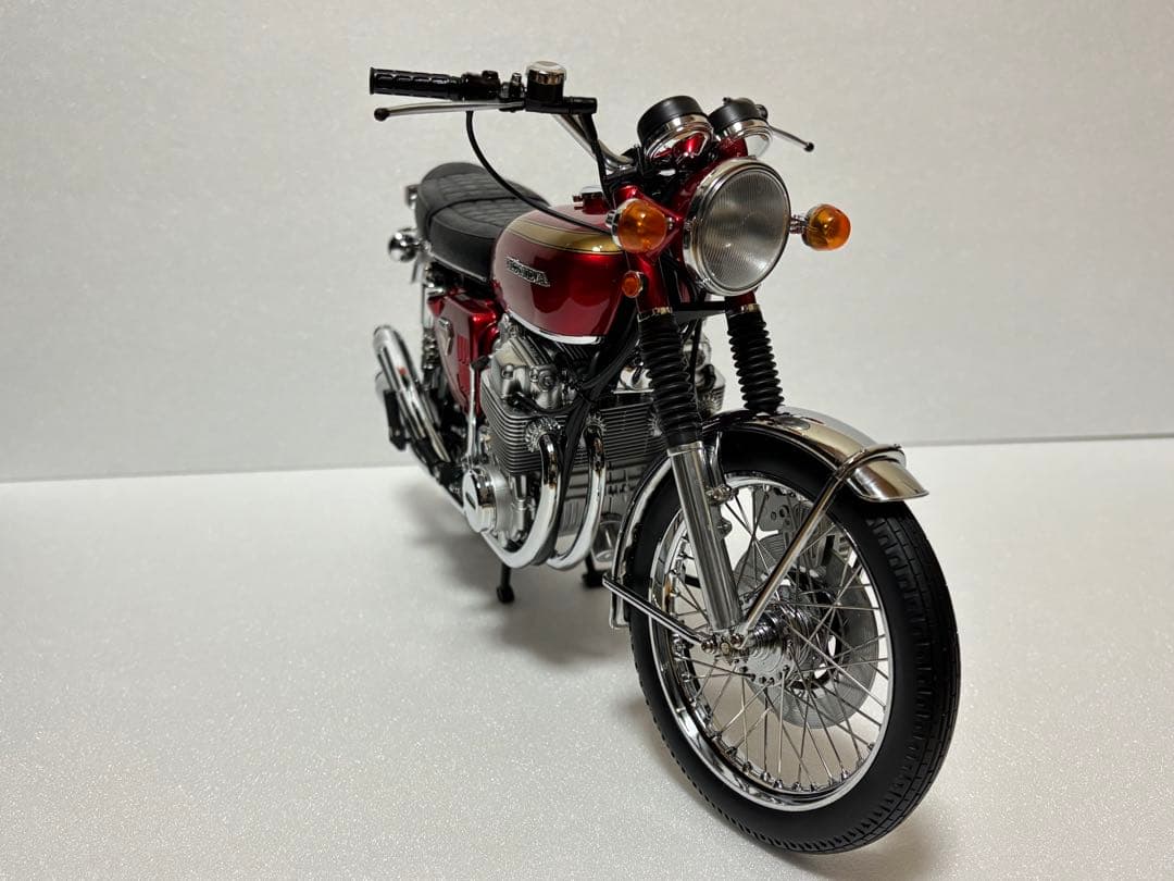 ミニチャンプス 1/6 ホンダ CB750 レッドメタリック　1968