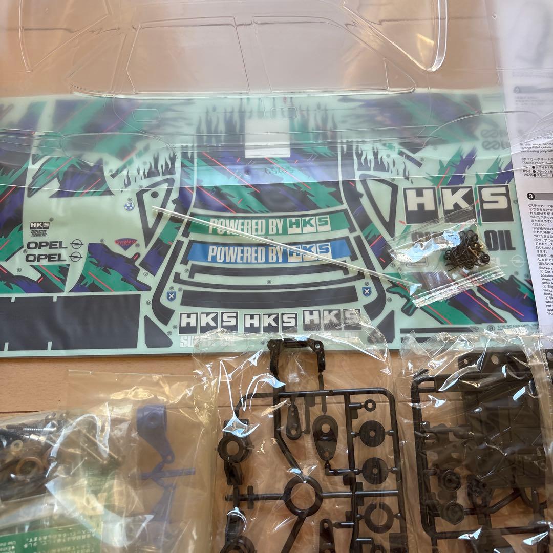 タミヤラジコン　オペルベクトラ　ＦＦ01 組み立て図とタイヤ無し　ビンテージ