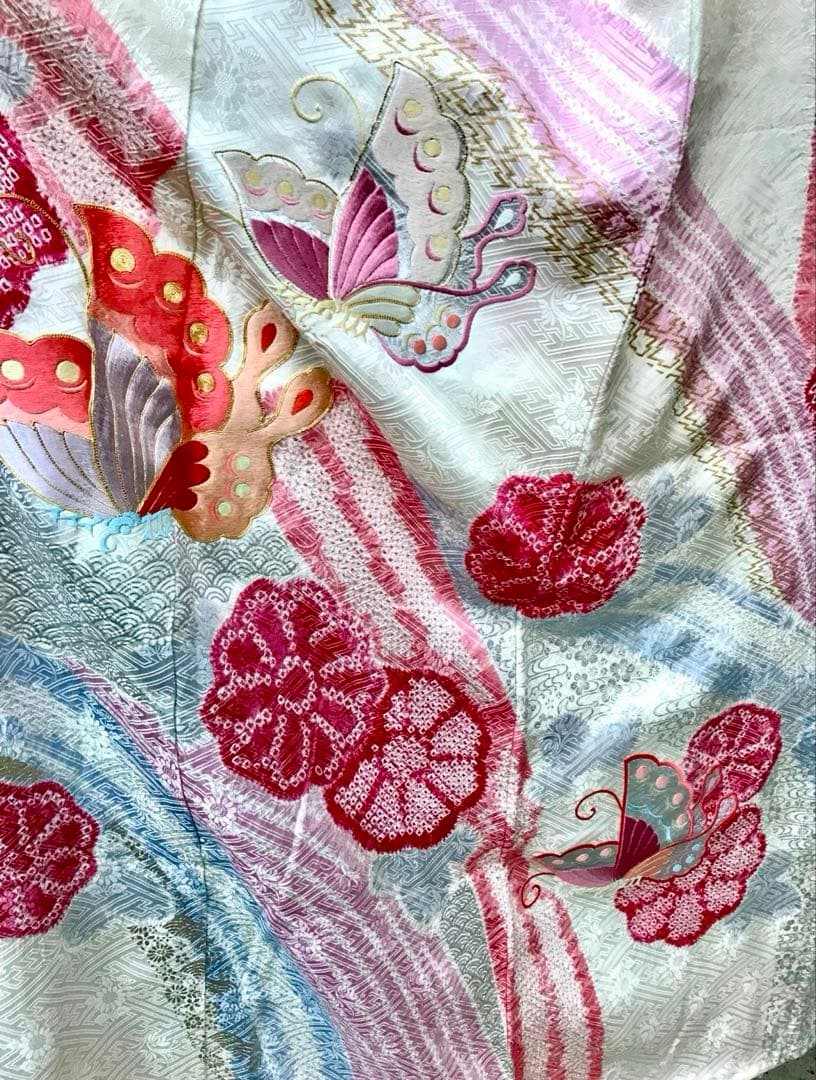 千總　振袖 白地 蝶と花模様 　刺繍　絞り　金彩　銀彩　正絹