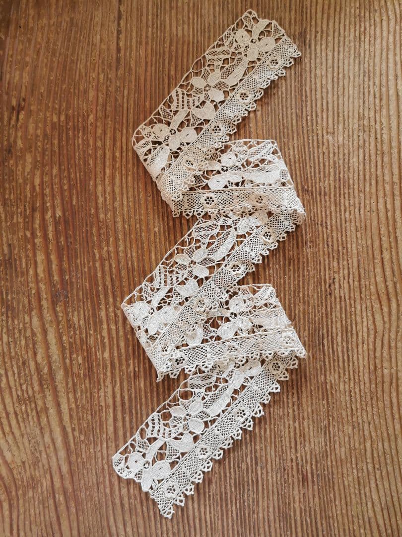 アンティーク ポワンドヴェニス 菫の花 クロシェ編みの桜草 ロング飾り襟 付け襟