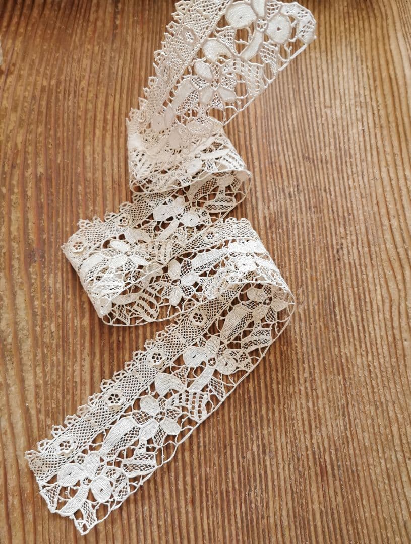 アンティーク ポワンドヴェニス 菫の花 クロシェ編みの桜草 ロング飾り襟 付け襟