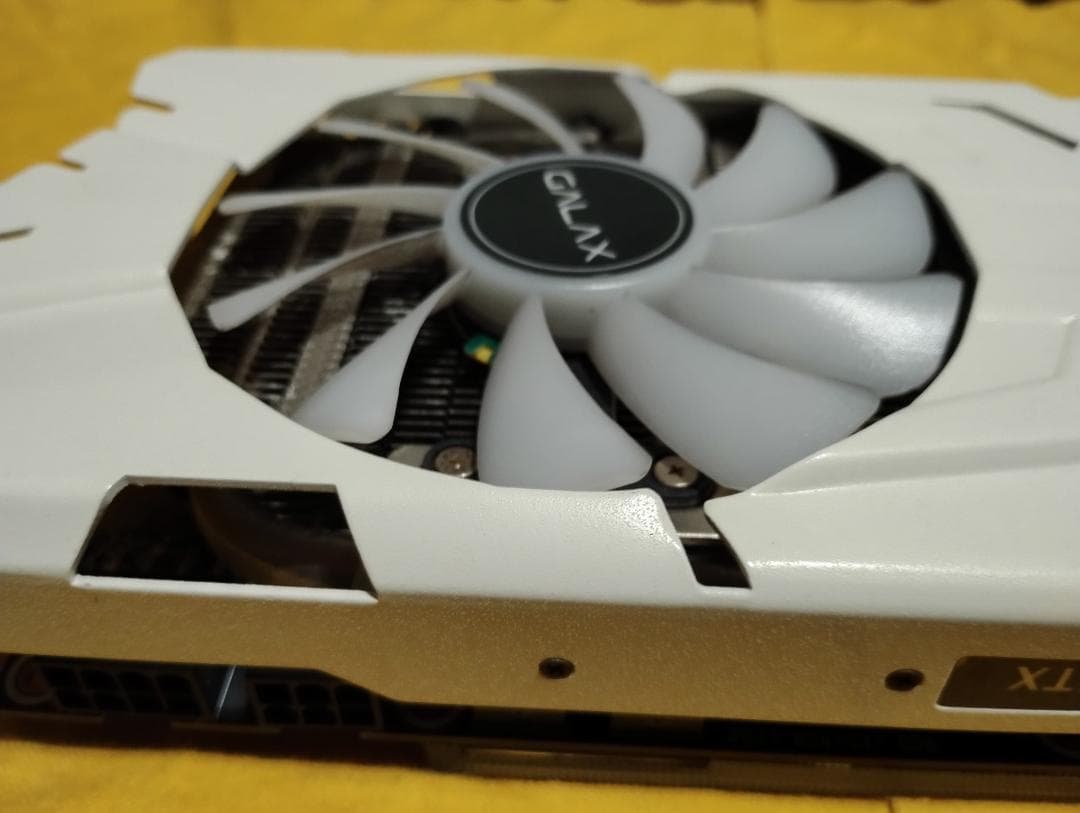 送料無料★玄人志向★GALAKURO★GK-GTX1080-E8GB/WHITE