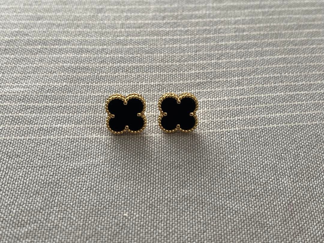 ピアス フラワー 18k ブラックオニキス