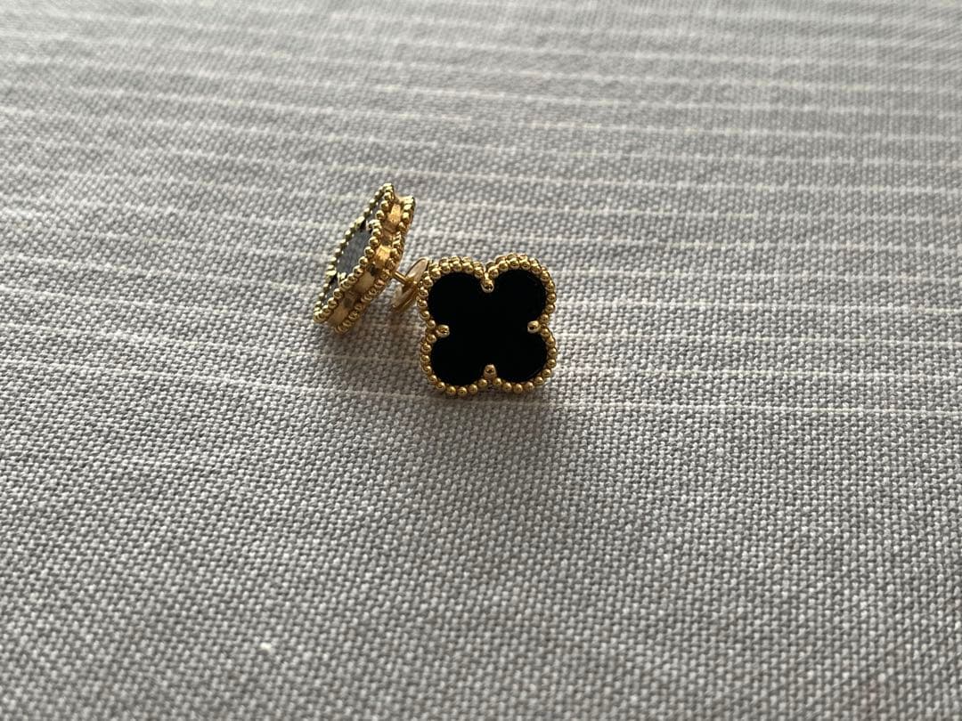 ピアス フラワー 18k ブラックオニキス