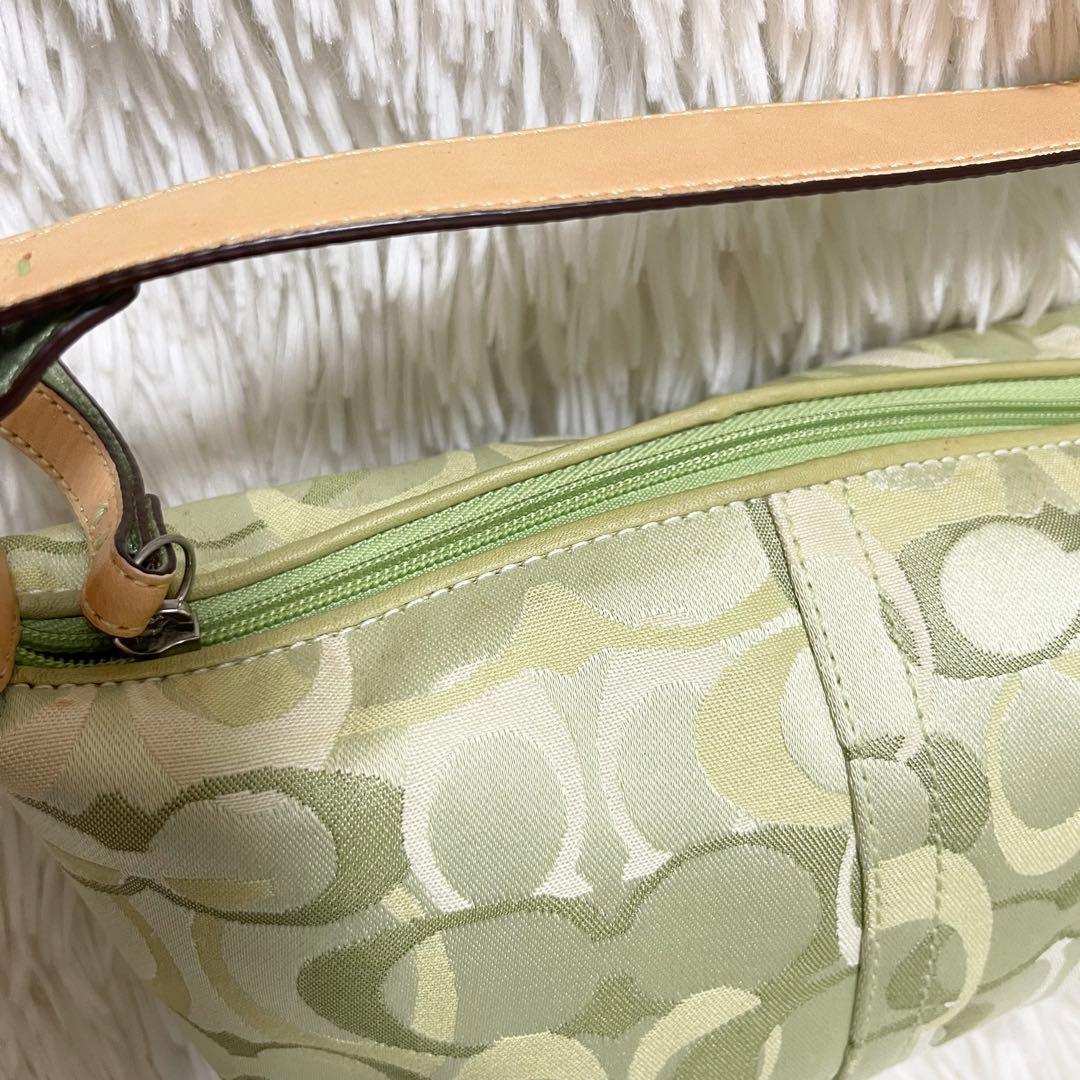 希少カラー コーチ coach シグネチャー 黄緑 アクセサリーポーチ　バッグ