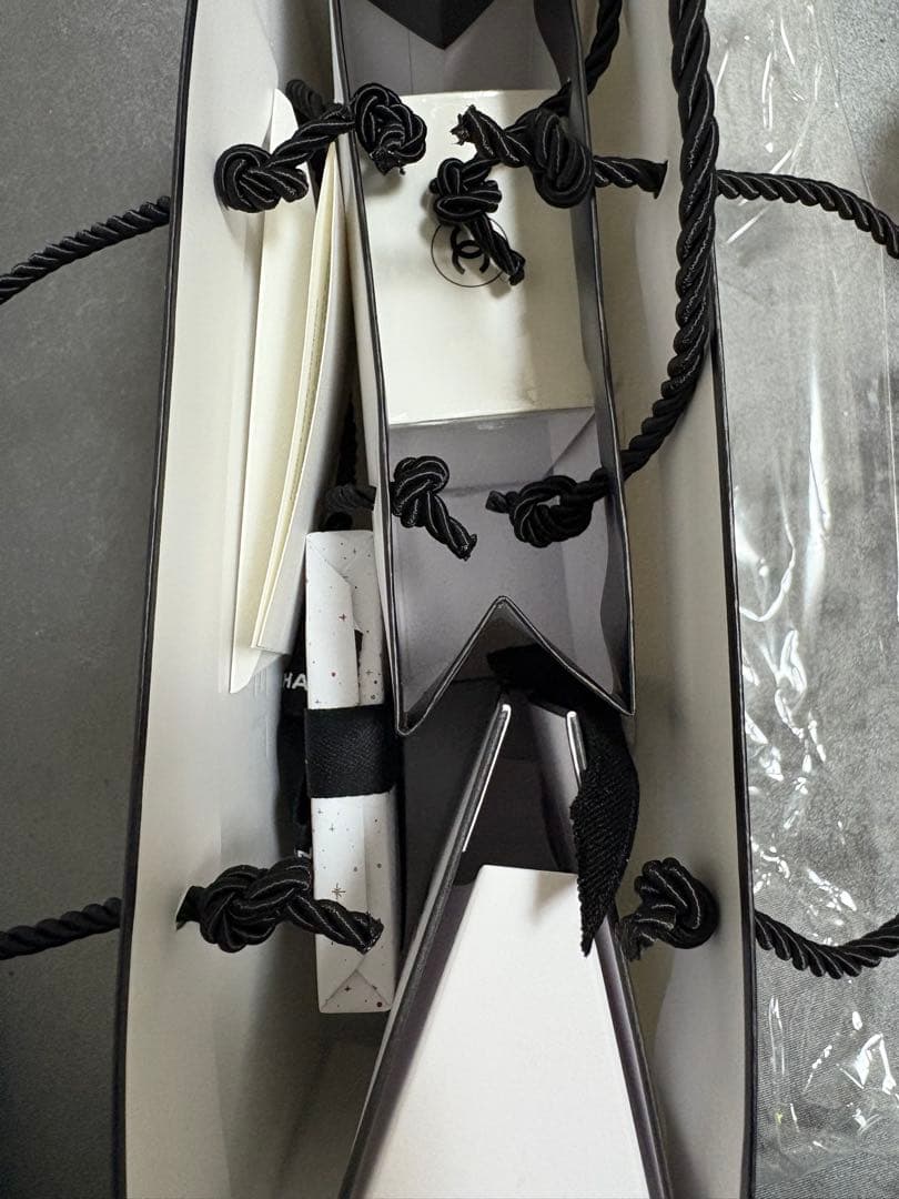 こ*ろ様 【最終値下げ】６日まで　CHANEL ミラー　リップ　ハンドクリーム