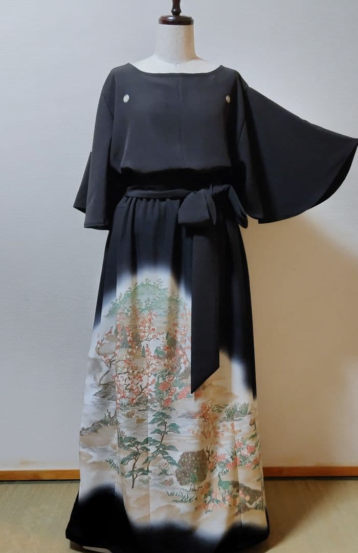 B2064 留袖リメイク袖広がりデザインフォーマルパーティードレス