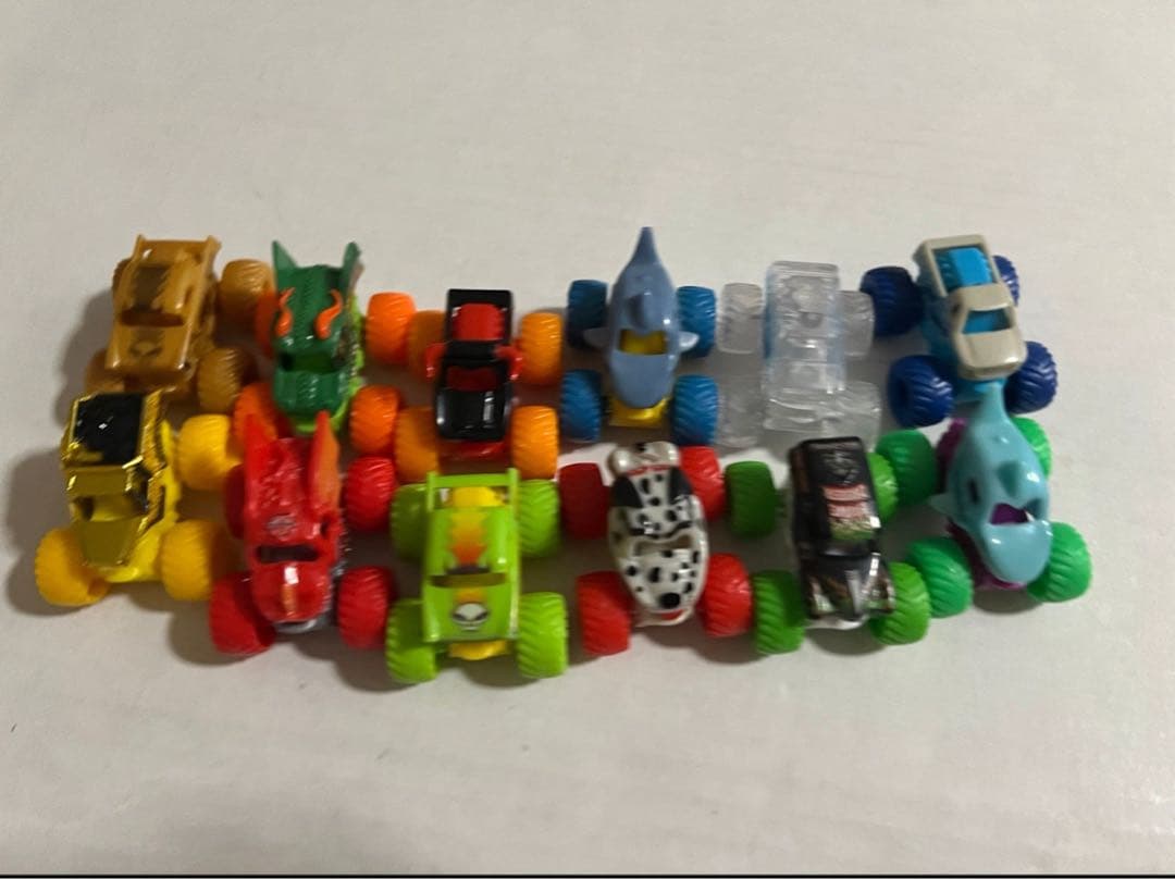 モンスタージャムミニカー 12個セット