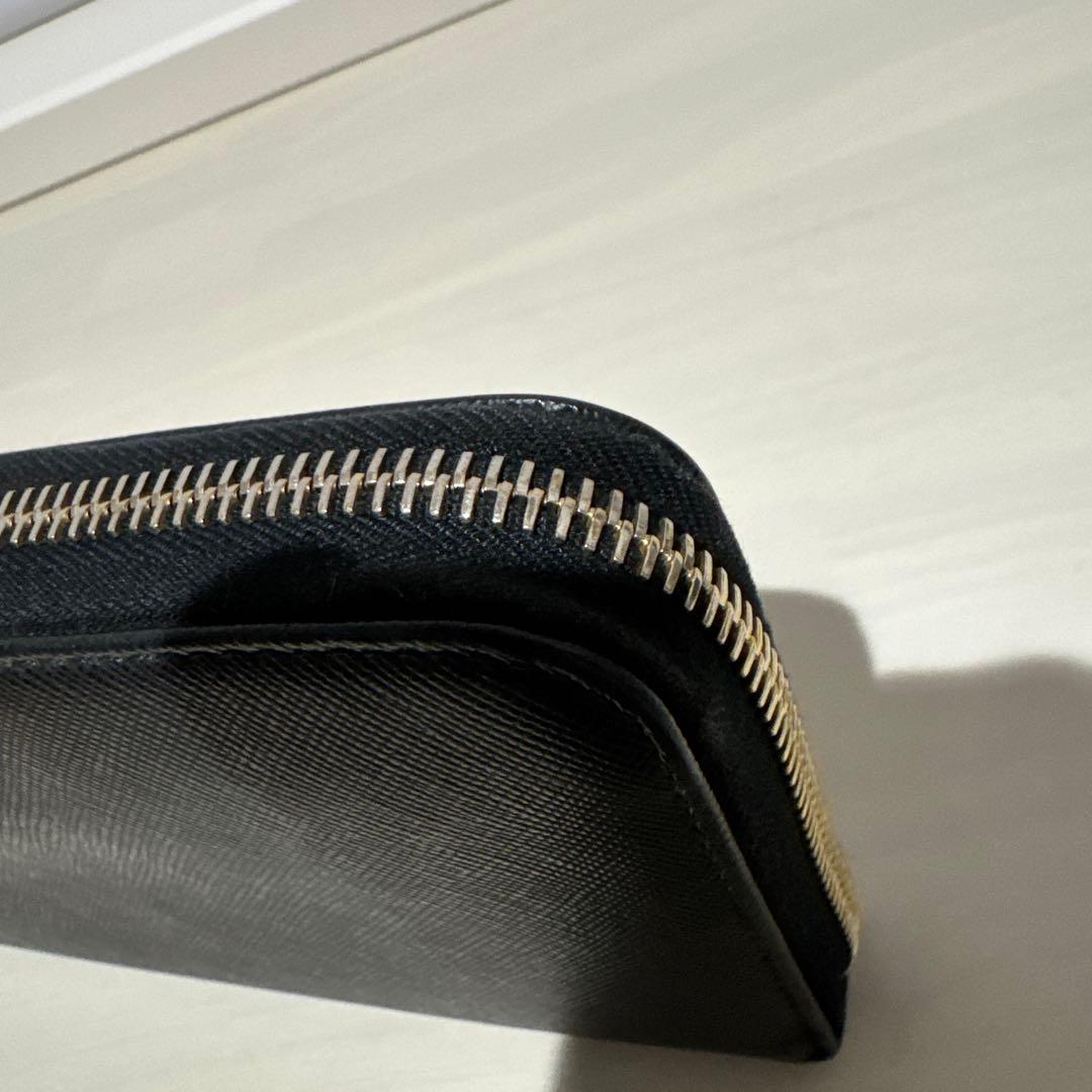 ケン　　PRADA サフィアーノレザー 長財布 ブラック