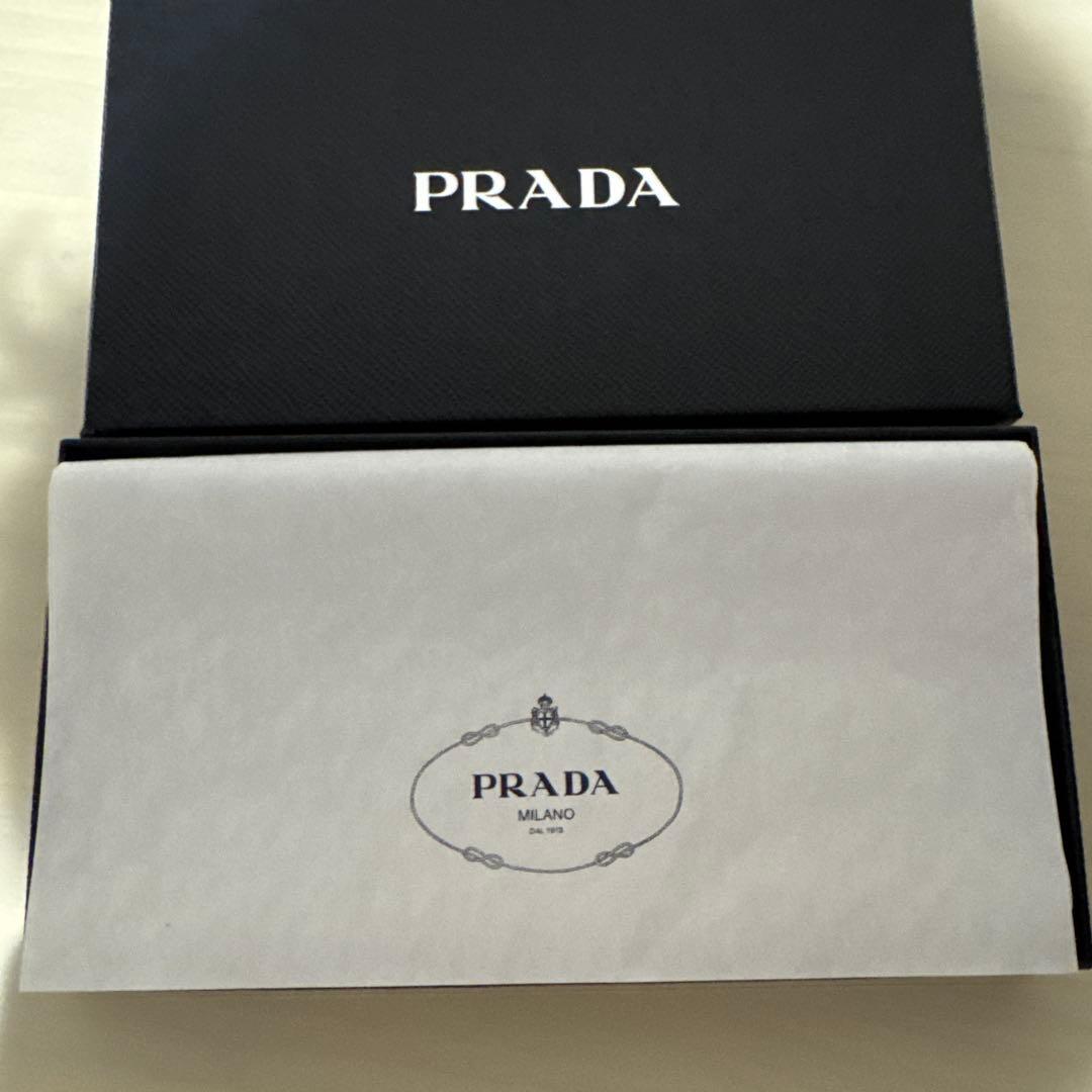 ケン　　PRADA サフィアーノレザー 長財布 ブラック