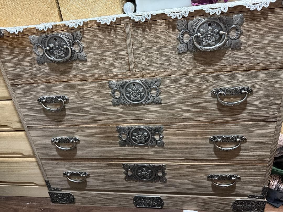 桐箪笥 牡丹金具 アンティーク