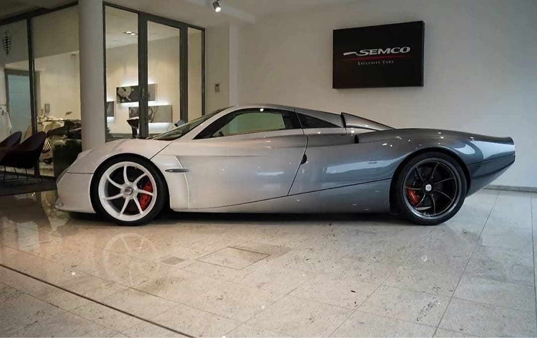 新発売 BBR 1/18 パガーニ ウアイラ Codalunga ミニカー