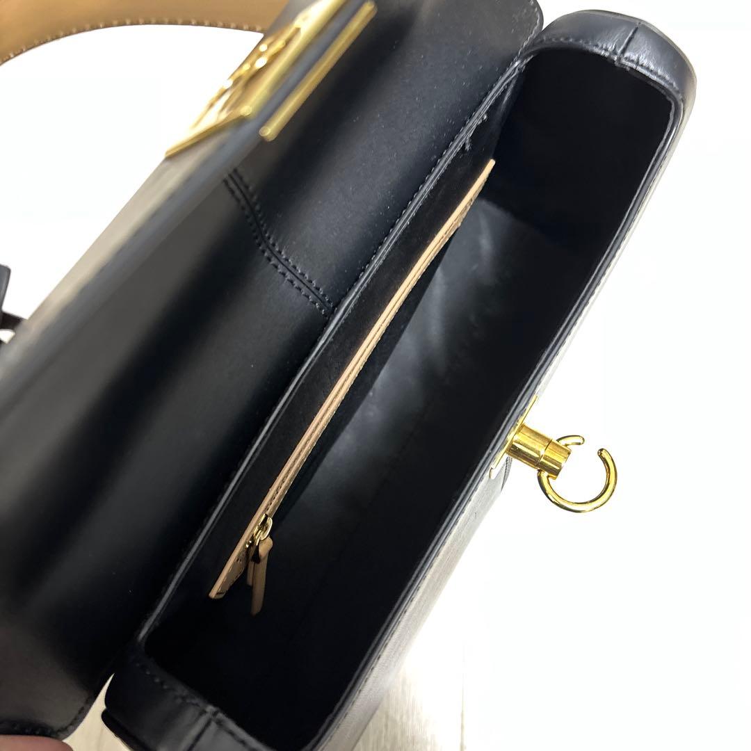 短時間使用　Cafune レザーショルダーバッグ ブラック