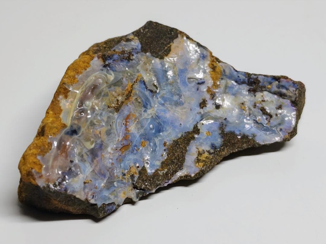 H-5 ボルダーオパール 42g 蛋白石 原石 鑑賞石 自然石 鉱石 鉱物 鉱石