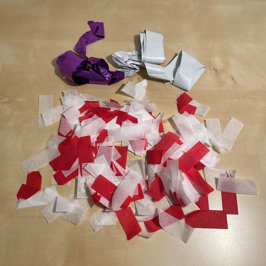 KISS ファイナルツアー VIPグッズ ガウン 紅白の紙吹雪 他おまけ付き！！