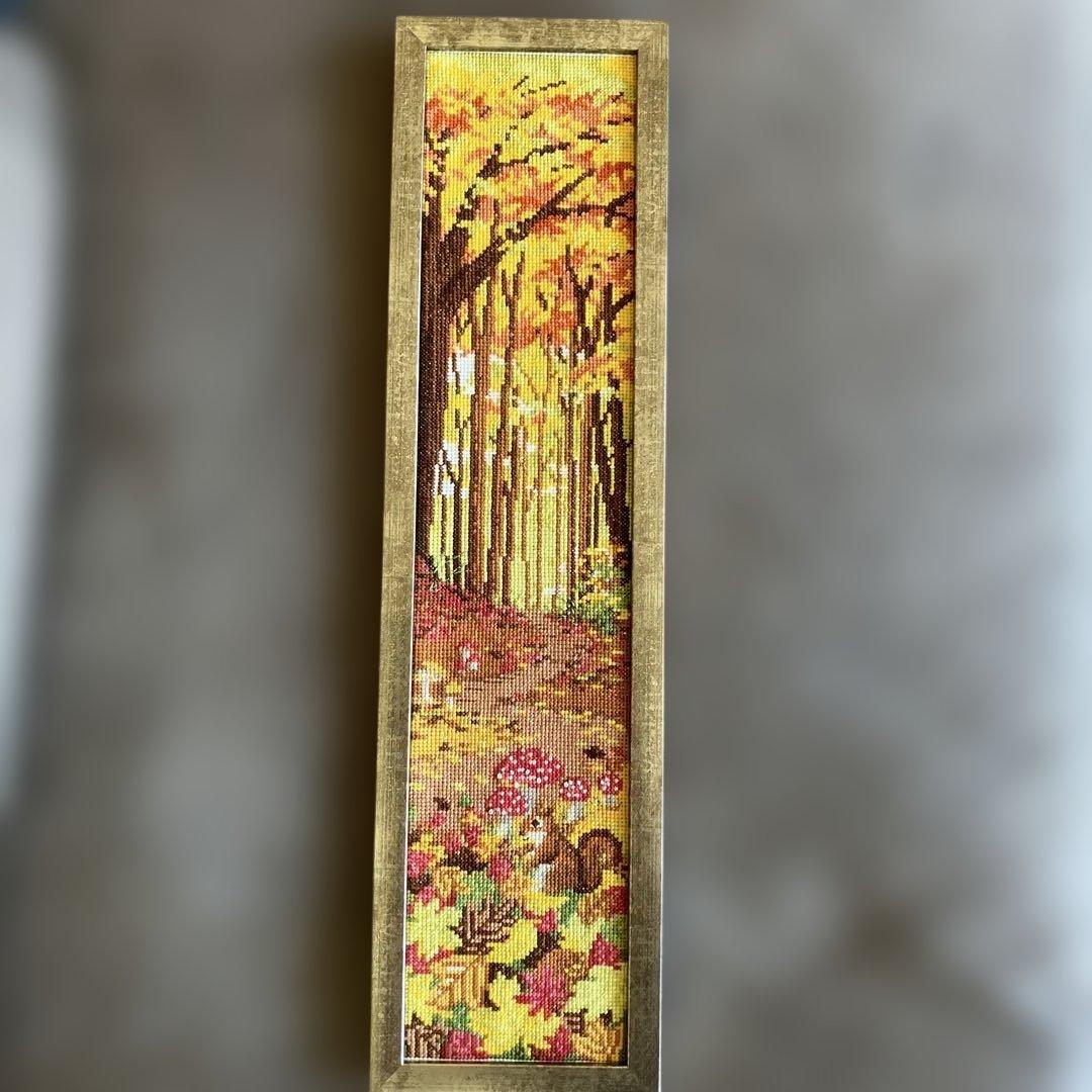 ホビーラホビーレクロスステッチ　森の中へ　完成品