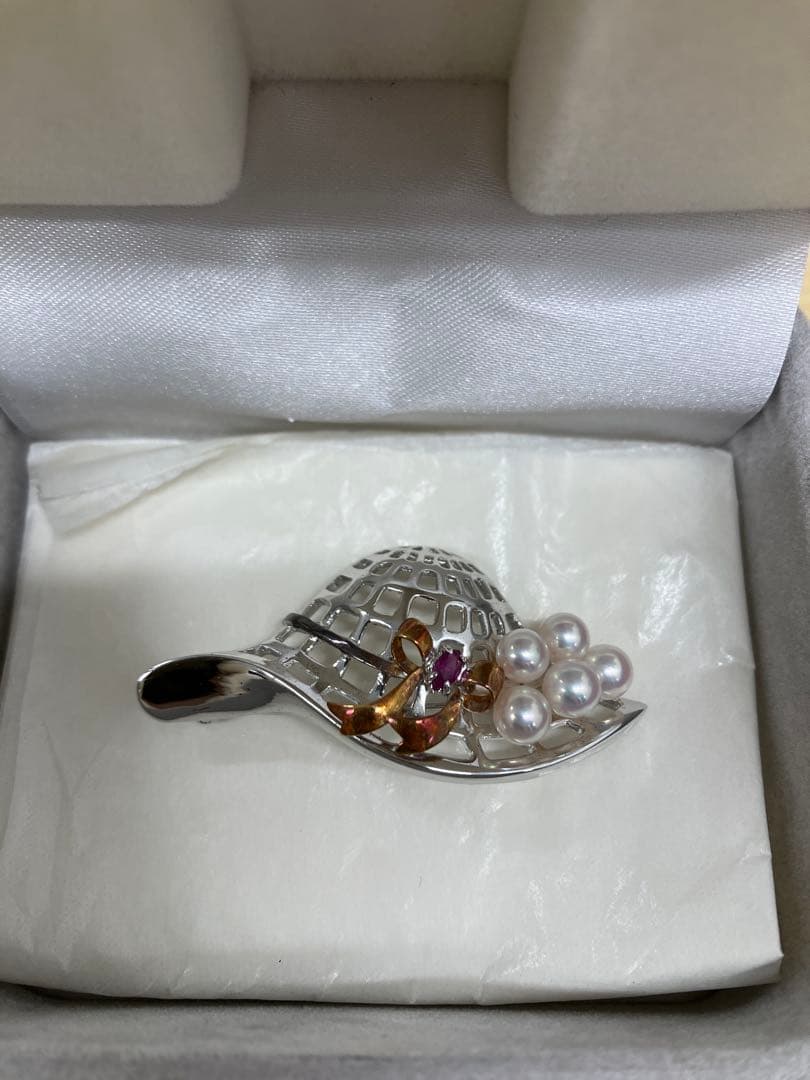 シルバー 網目模様 ブローチ パール ルビー