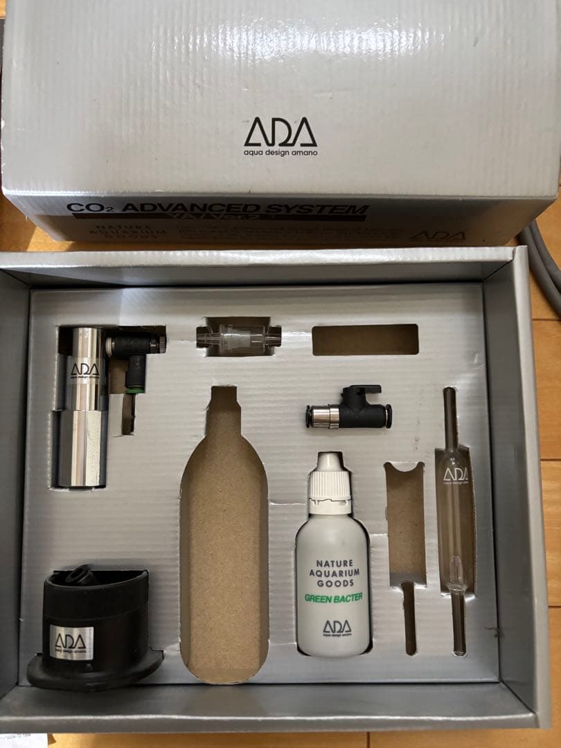 ADA CO2 ADVANCED SYSTEM 中古品　電磁弁付き　ボンベ2本