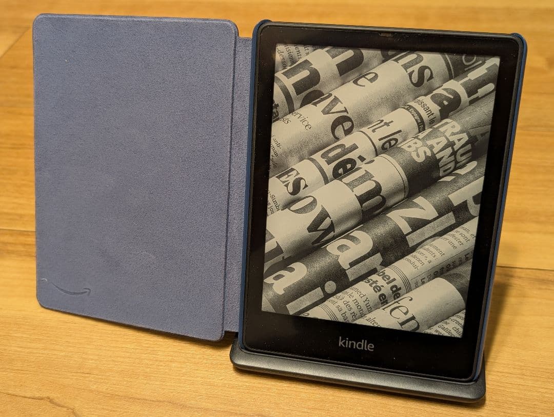 Kindle Paperwhite 11世代 無線充電スタンド、カバー付き