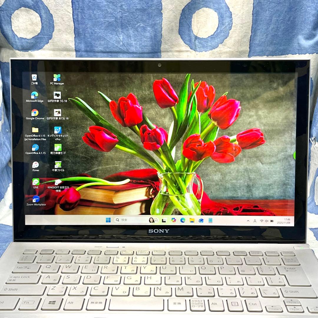 タッチパネル☆人気VAIO♡快適SSD☆i5☆お洒落シルバー♪カメラ！Win11