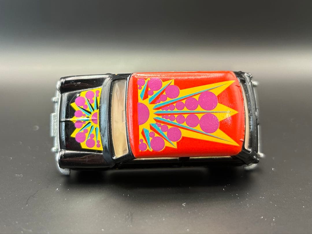 tomica ミニクーパー　トラフィック　ポップアート仕様　 日本製　トミカ