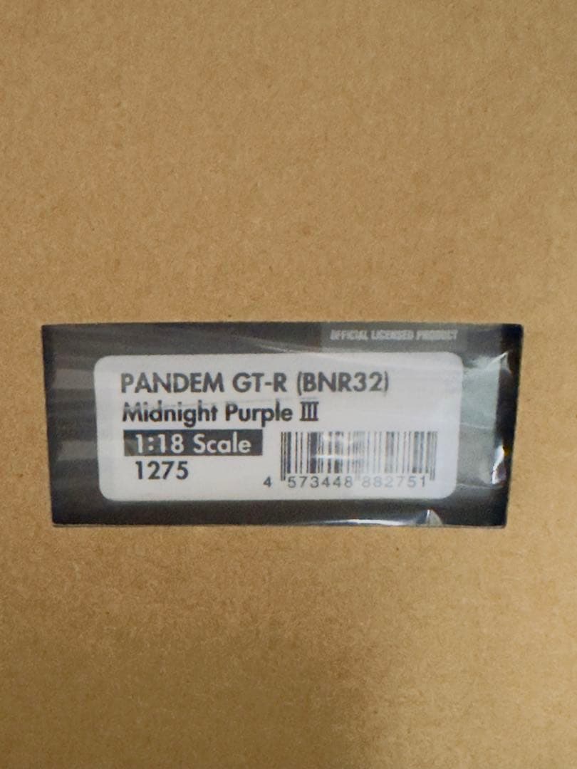 イグニッションモデル 1/18 GT-R BNR32