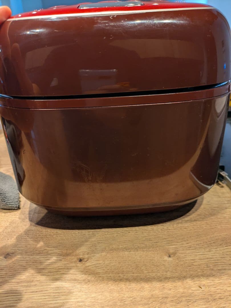 TOSHIBA RC-10VXM レッド 炊飯器　5.5合