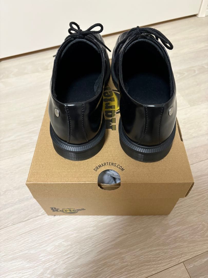 <完売品>Dr. Martens Durrow 5i ホール スクエア　箱付き