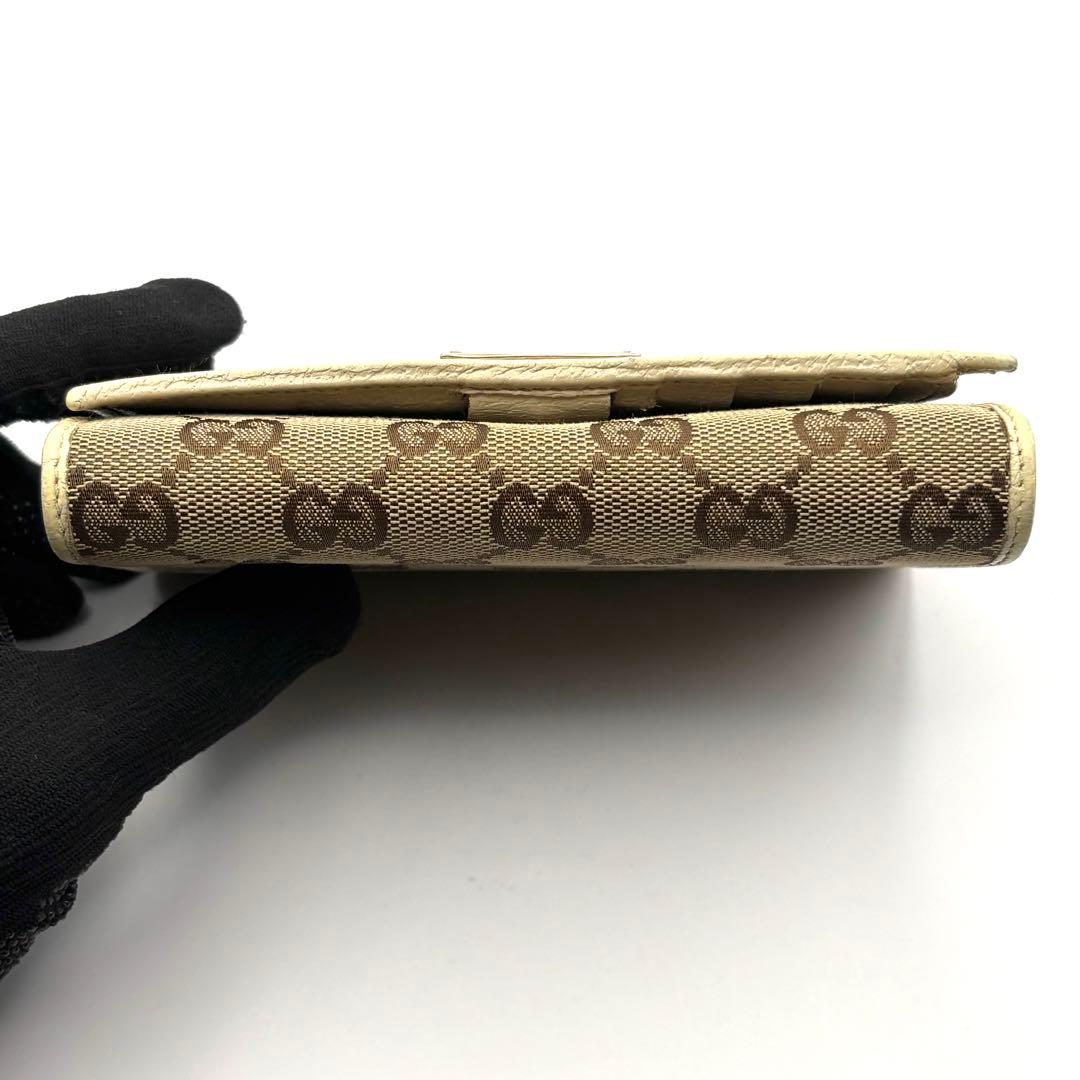 グッチ 折り財布 GGキャンバス ロゴ プレート アイボリー ファスナー