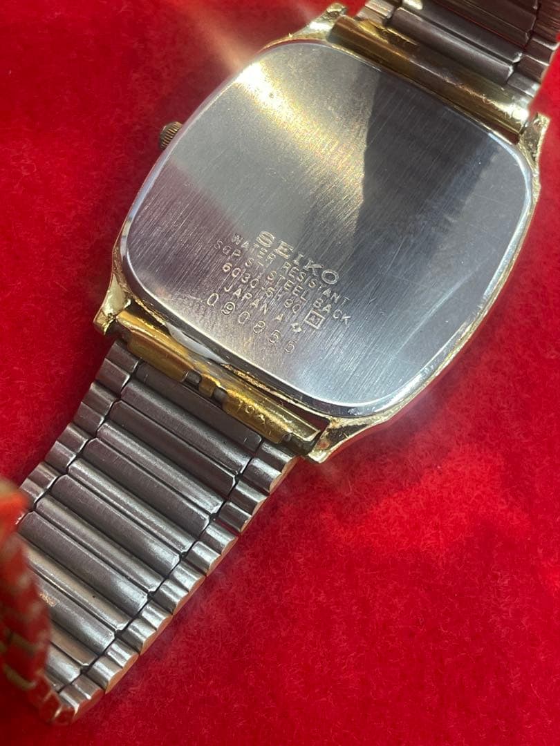 ビンテージSEIKO クォーツ 腕時計 スクエア型クラシカルデザイン