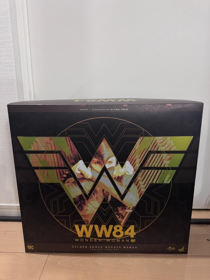 ホットトイズ ワンダーウーマン ゴールドアーマー版 ボーナスアクセサリー付 新品