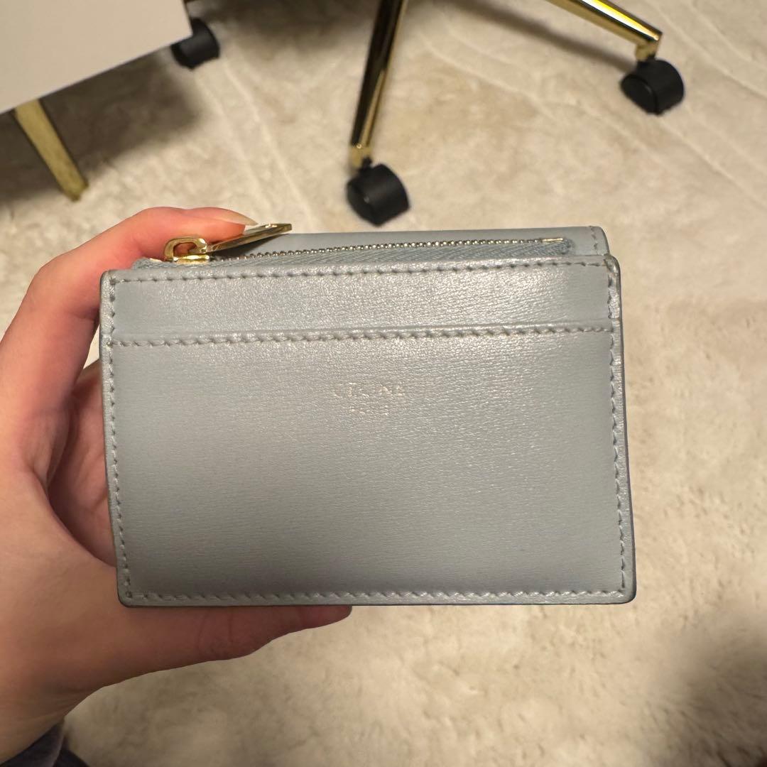 セリーヌ　スモール フラップウォレット トリオンフ　シャイニーカーフスキン