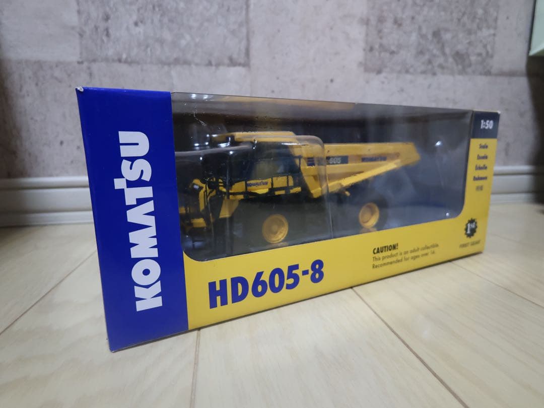コマツ HD605-8 ダンプトラック 1/50
