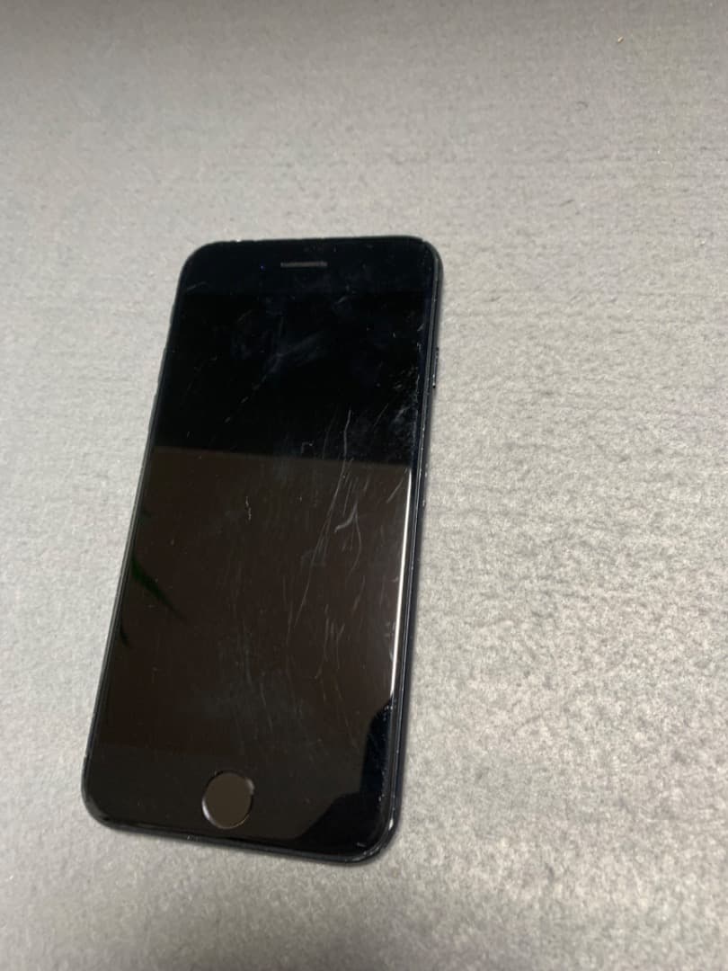中古 国内版 SIMフリー iPhoneSE 第3世代 128GB